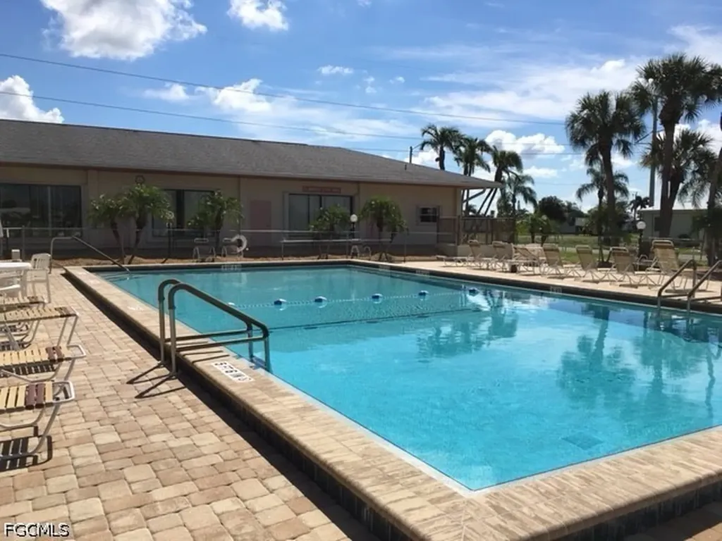 3159 Pluto Circle North Fort Myers FL 33903
