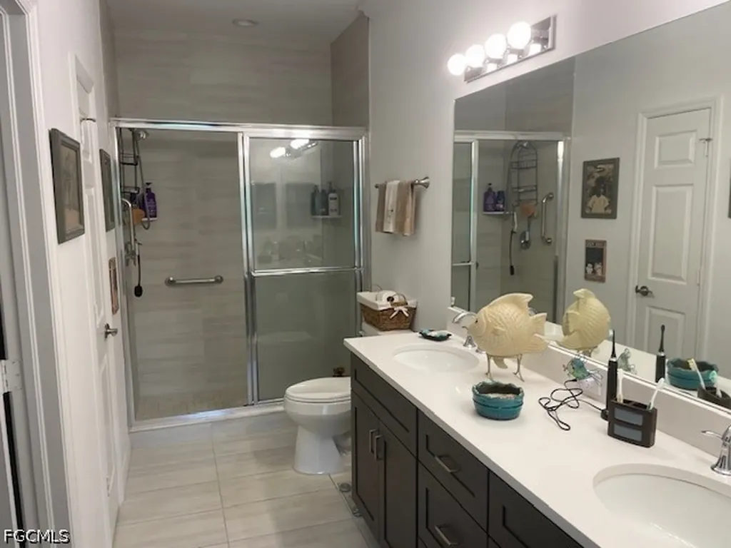 1137 Winding Pines Circle Cape Coral FL 33909