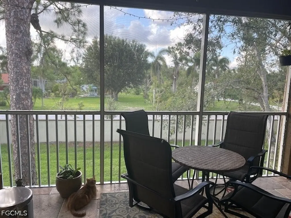 1137 Winding Pines Circle Cape Coral FL 33909