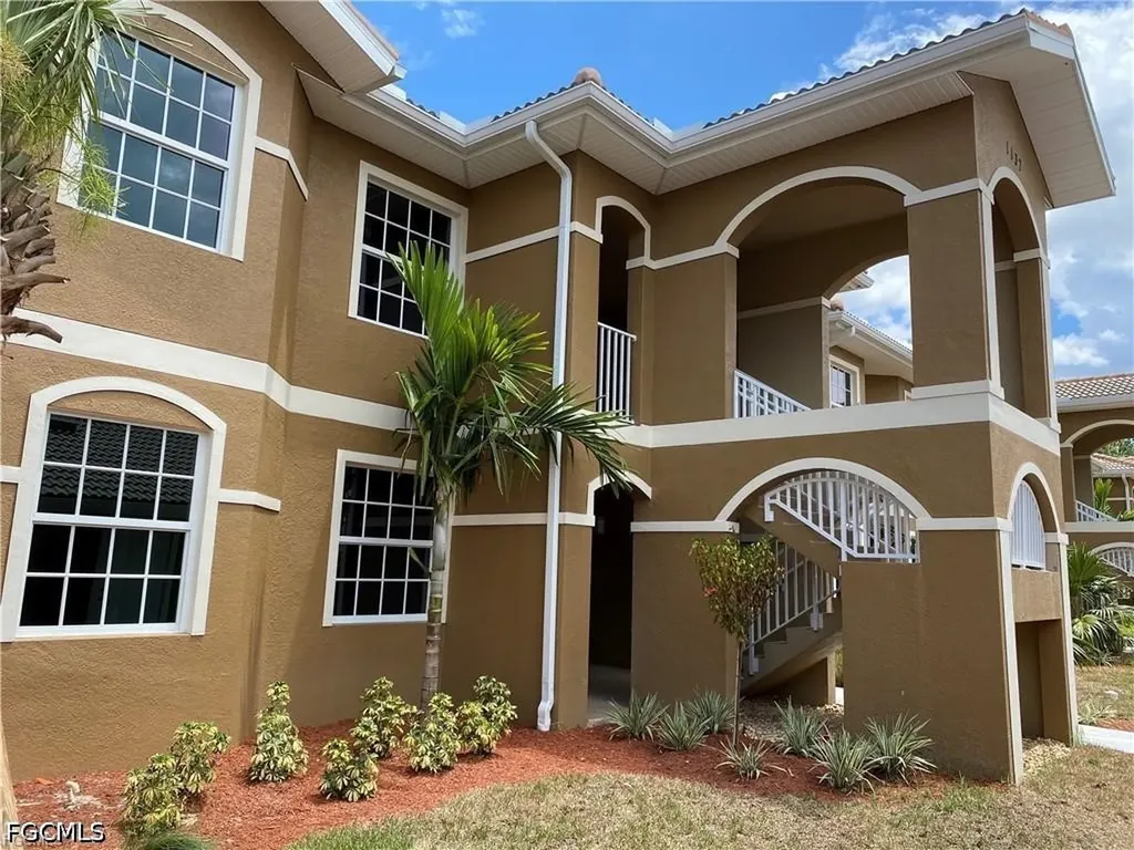 1137 Winding Pines Circle Cape Coral FL 33909