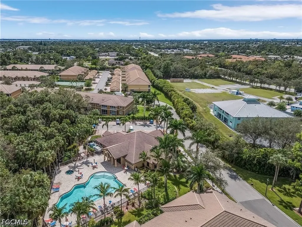 1137 Winding Pines Circle Cape Coral FL 33909