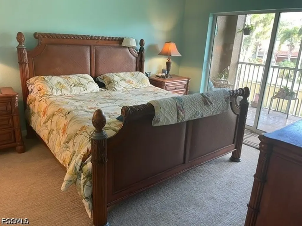 1137 Winding Pines Circle Cape Coral FL 33909