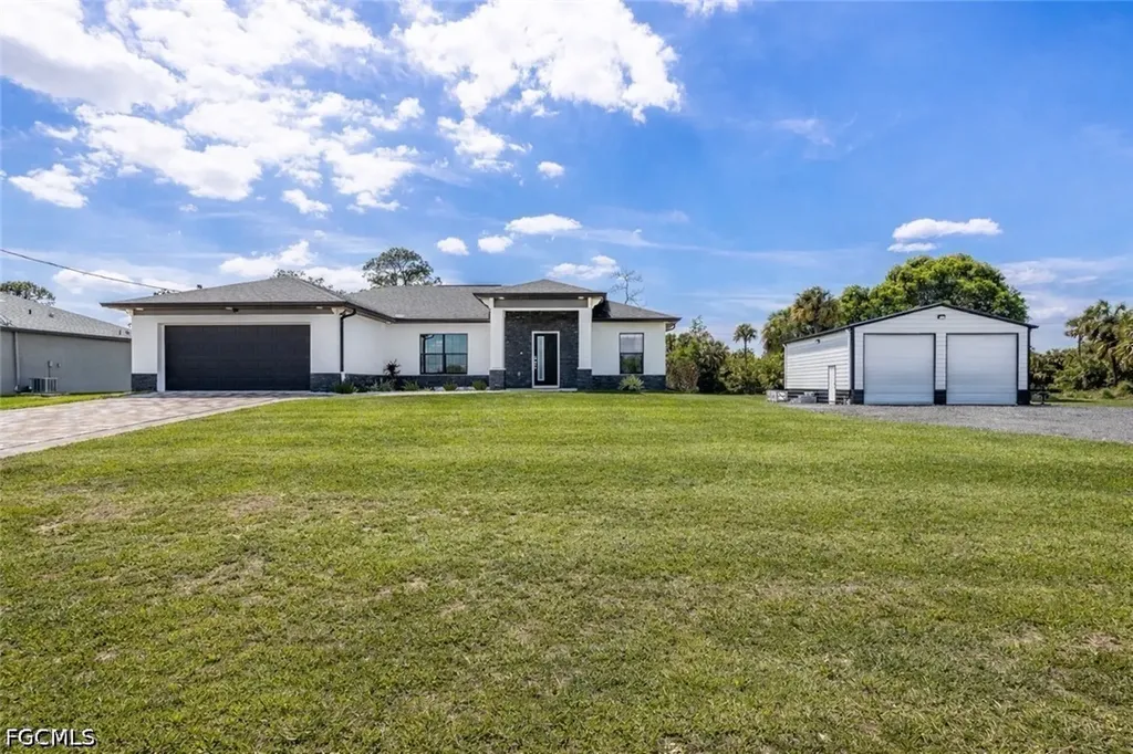 3003 NW Beechwood Circle Labelle FL 33935
