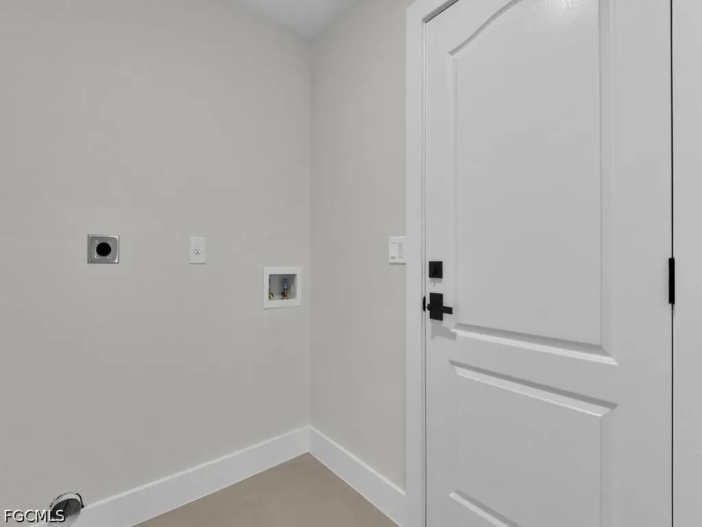 2509 Academy Boulevard Cape Coral FL 33904