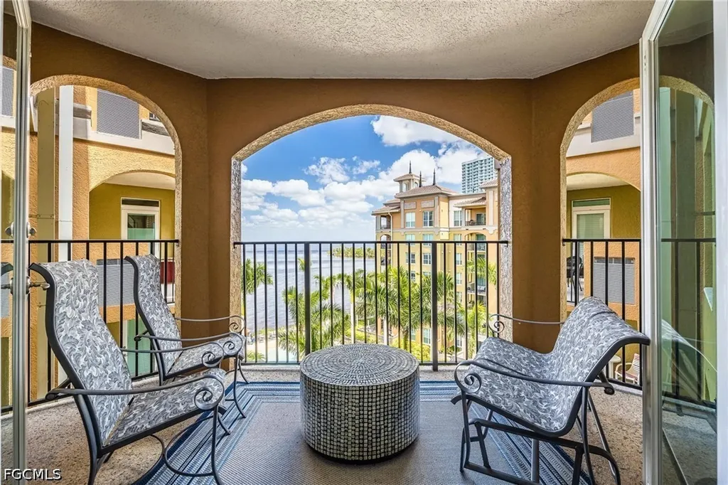 2825 Palm Beach Boulevard Fort Myers FL 33916