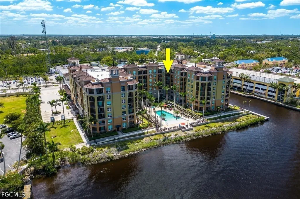 2825 Palm Beach Boulevard Fort Myers FL 33916