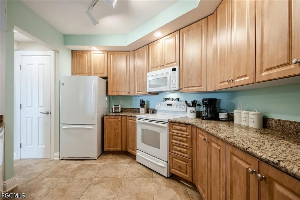 2825 Palm Beach Boulevard Fort Myers FL 33916
