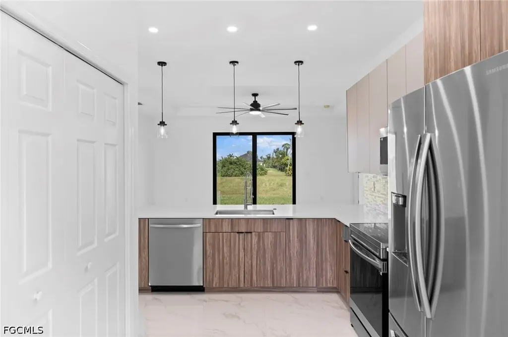 1236 NW 25th Place Cape Coral FL 33993