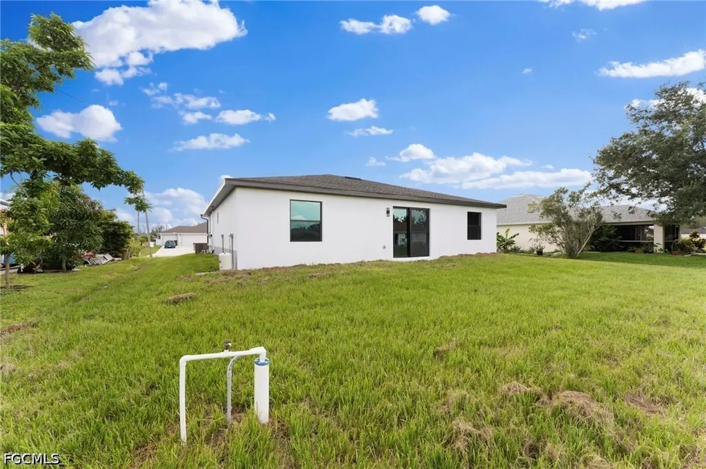 1236 NW 25th Place Cape Coral FL 33993