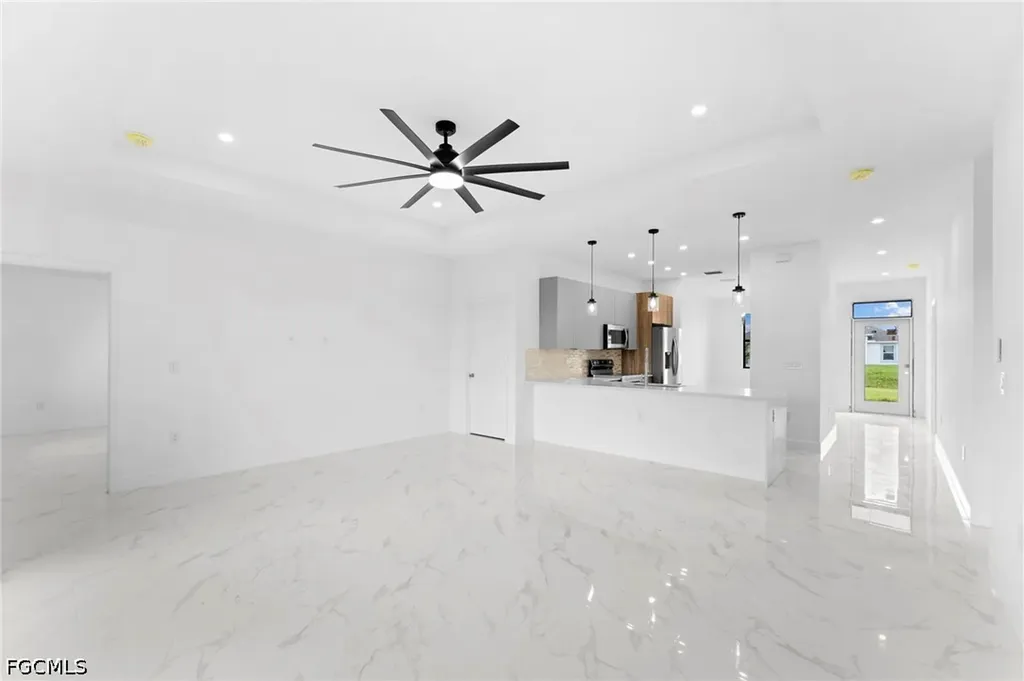 1236 NW 25th Place Cape Coral FL 33993