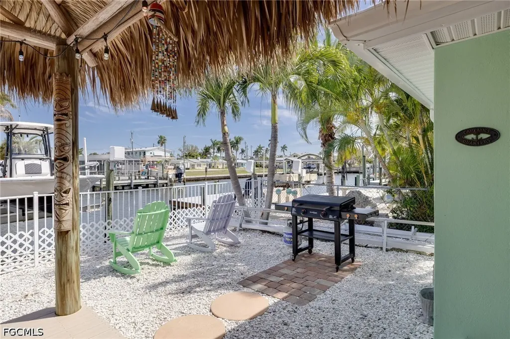 2639 Bridgeview Street Matlacha FL 33993