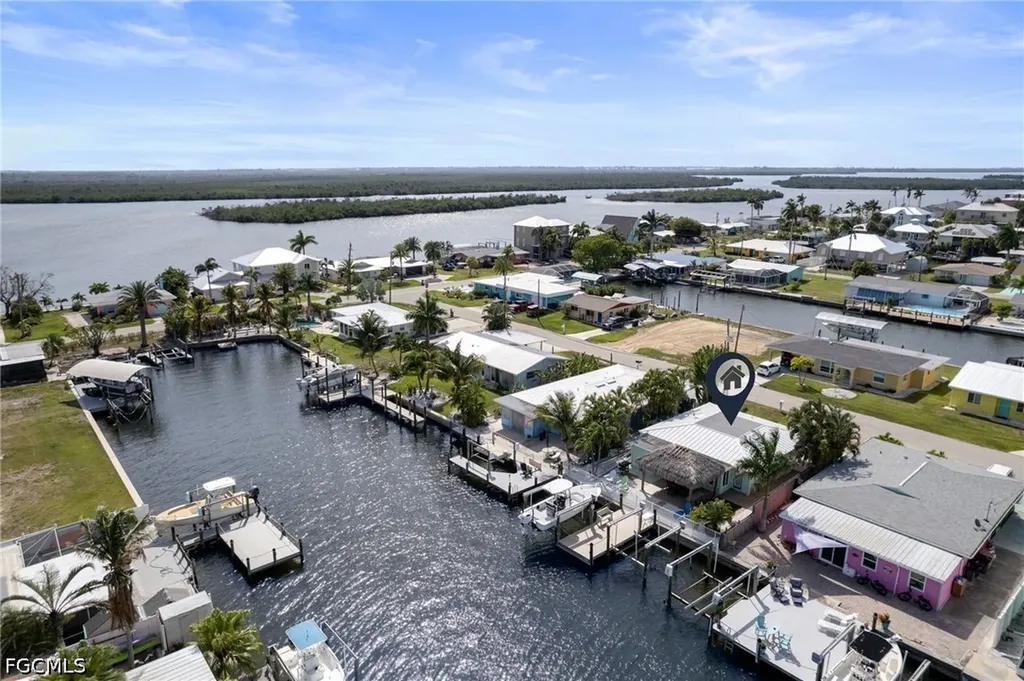 2639 Bridgeview Street Matlacha FL 33993
