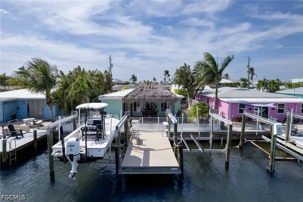 2639 Bridgeview Street Matlacha FL 33993