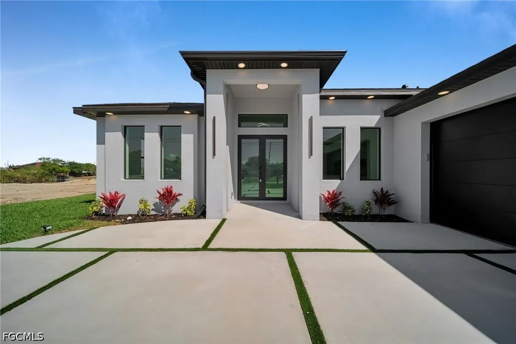 1320 NE 20th Street Cape Coral FL 33909