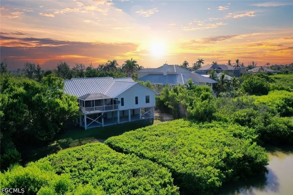5135 Joewood Drive Sanibel FL 33957