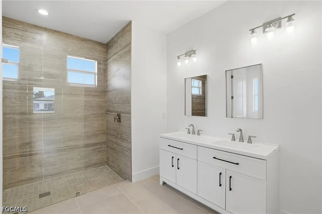 4324 NE 14th Avenue Cape Coral FL 33909