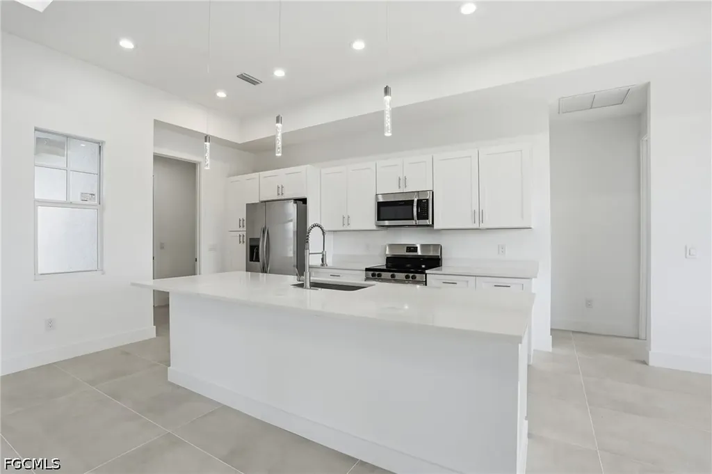 4324 NE 14th Avenue Cape Coral FL 33909