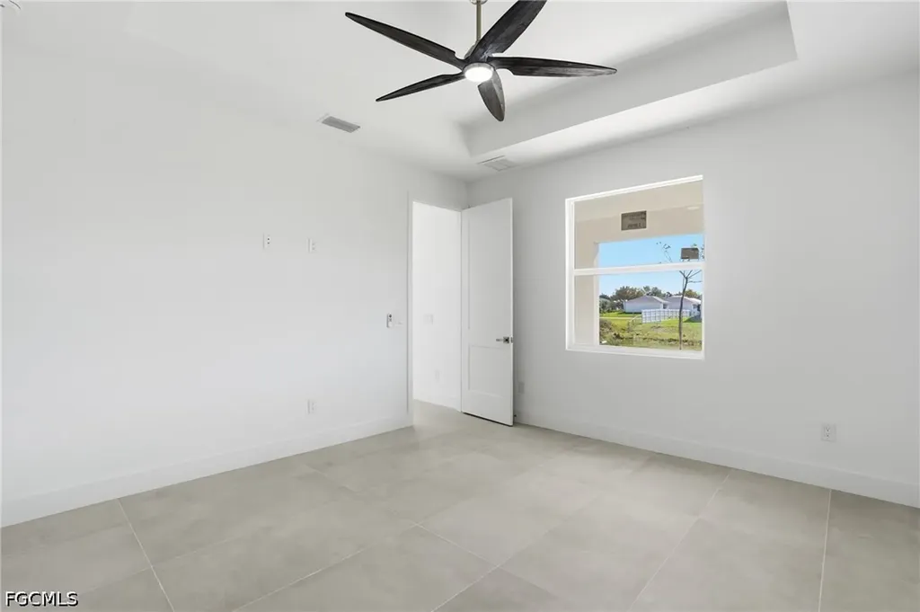 3425 NE 14th Place Cape Coral FL 33909