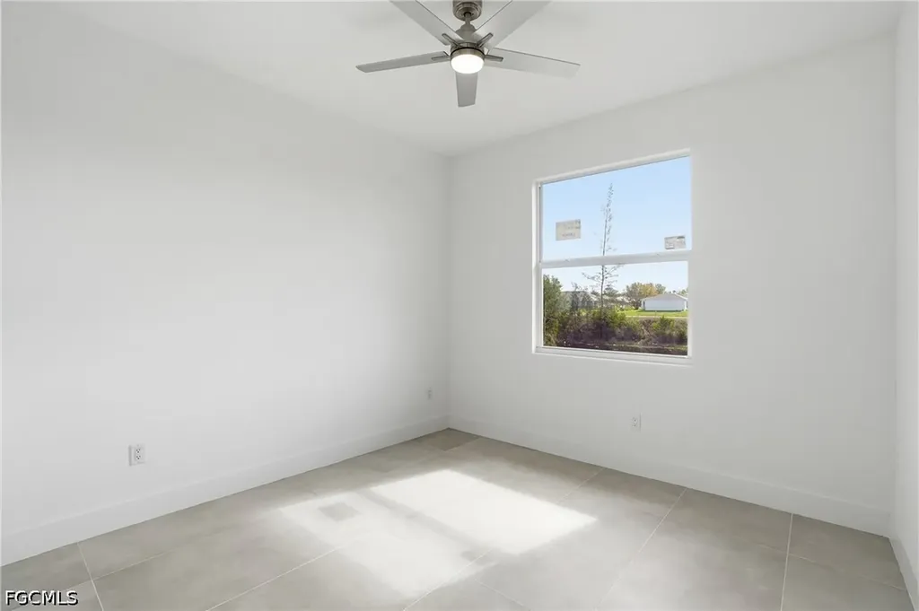 3425 NE 14th Place Cape Coral FL 33909