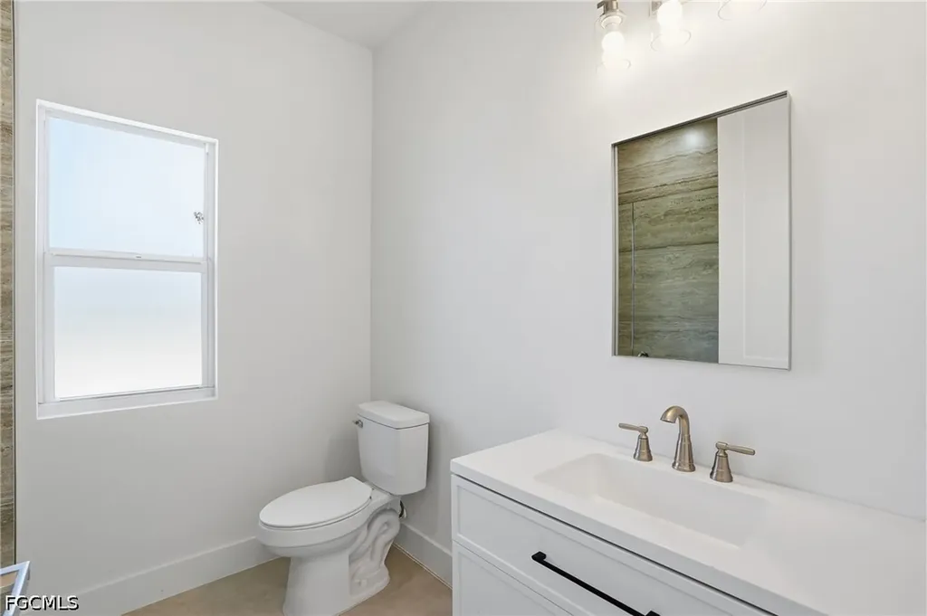3425 NE 14th Place Cape Coral FL 33909