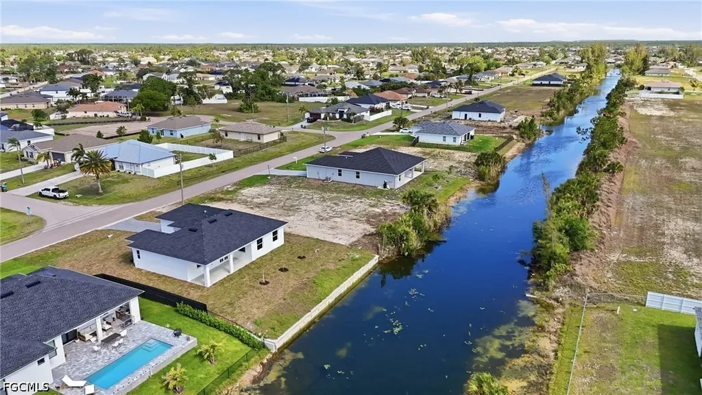 3425 NE 14th Place Cape Coral FL 33909