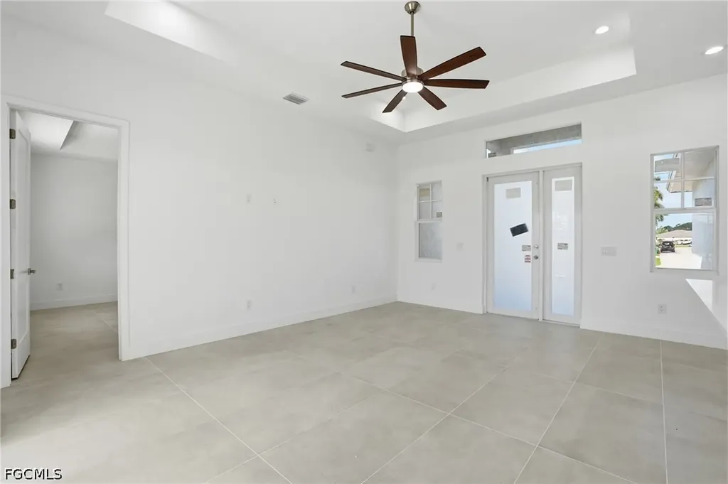 3425 NE 14th Place Cape Coral FL 33909