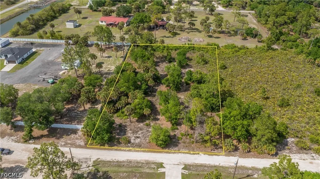 7906 23rd Place Labelle FL 33935