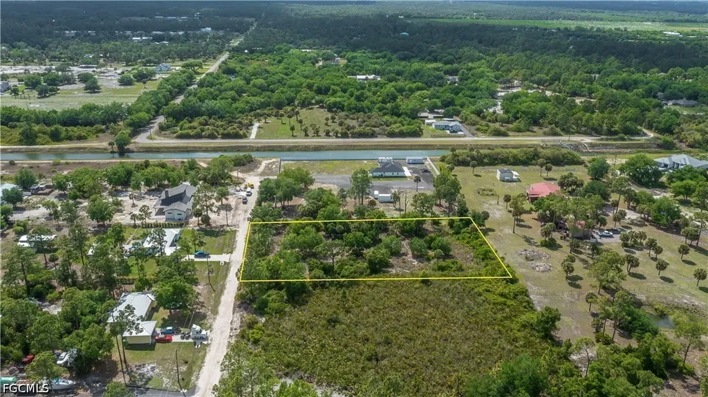 7906 23rd Place Labelle FL 33935