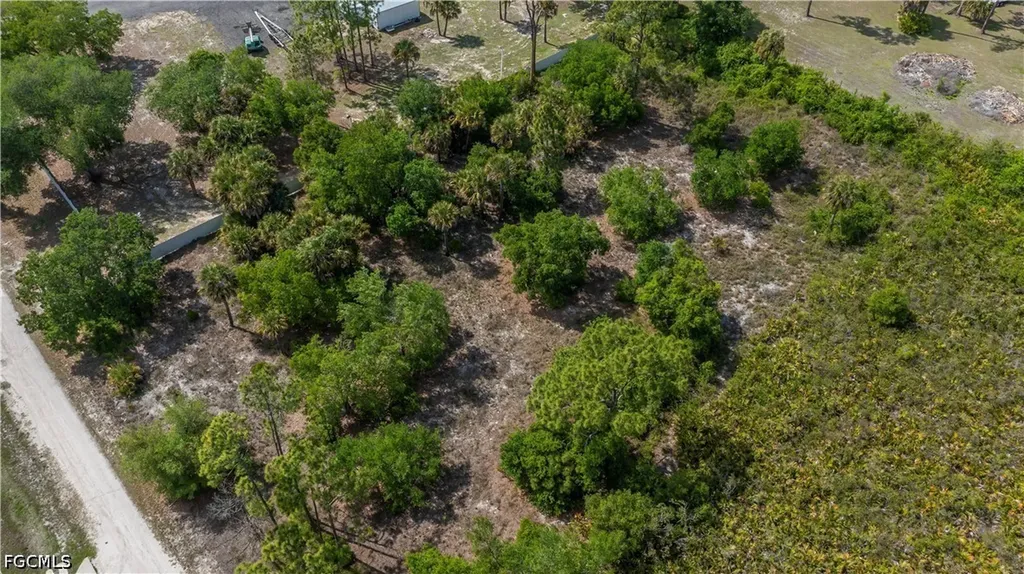 7906 23rd Place Labelle FL 33935