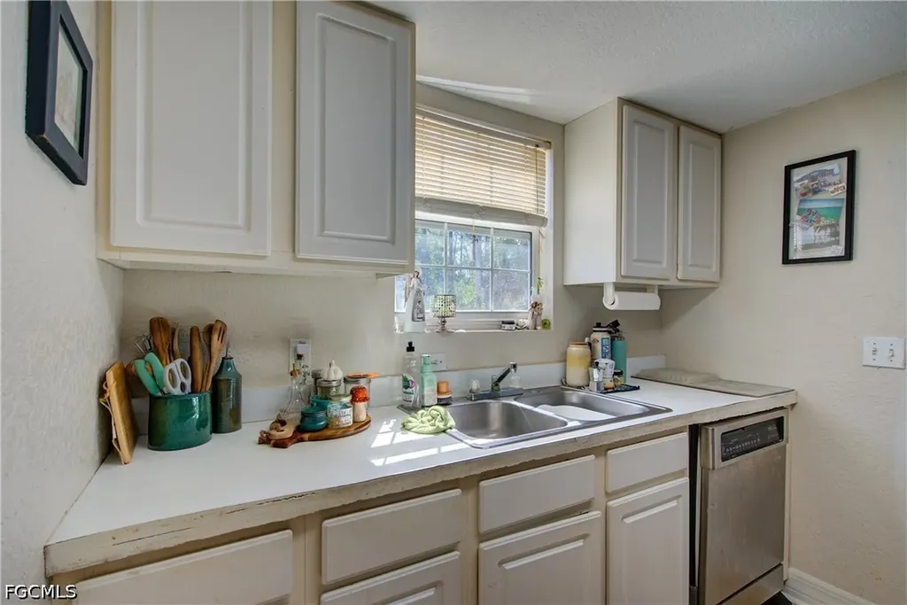 1002 Henry Avenue Lehigh Acres FL 33972