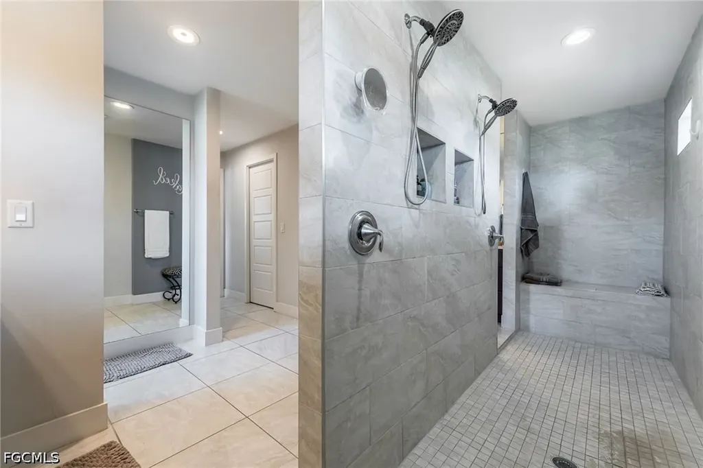 2737 SW 25th Street Cape Coral FL 33914