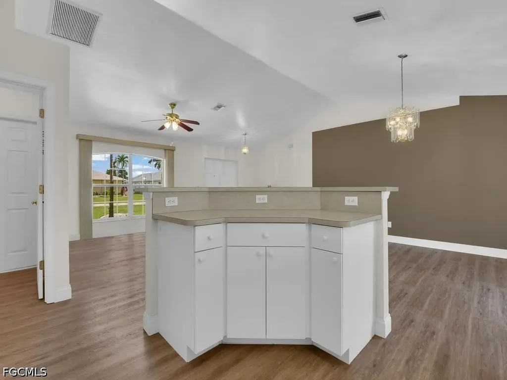 404 SE 28th Terrace Cape Coral FL 33904