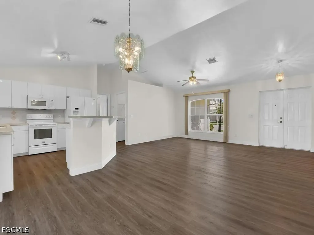 404 SE 28th Terrace Cape Coral FL 33904