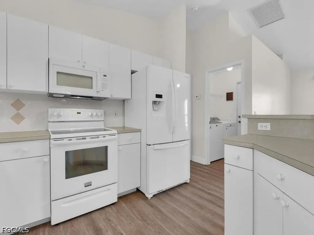 404 SE 28th Terrace Cape Coral FL 33904