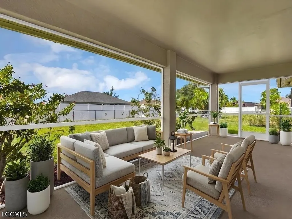 404 SE 28th Terrace Cape Coral FL 33904