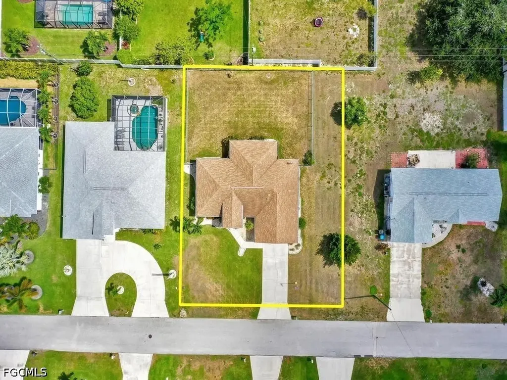 404 SE 28th Terrace Cape Coral FL 33904