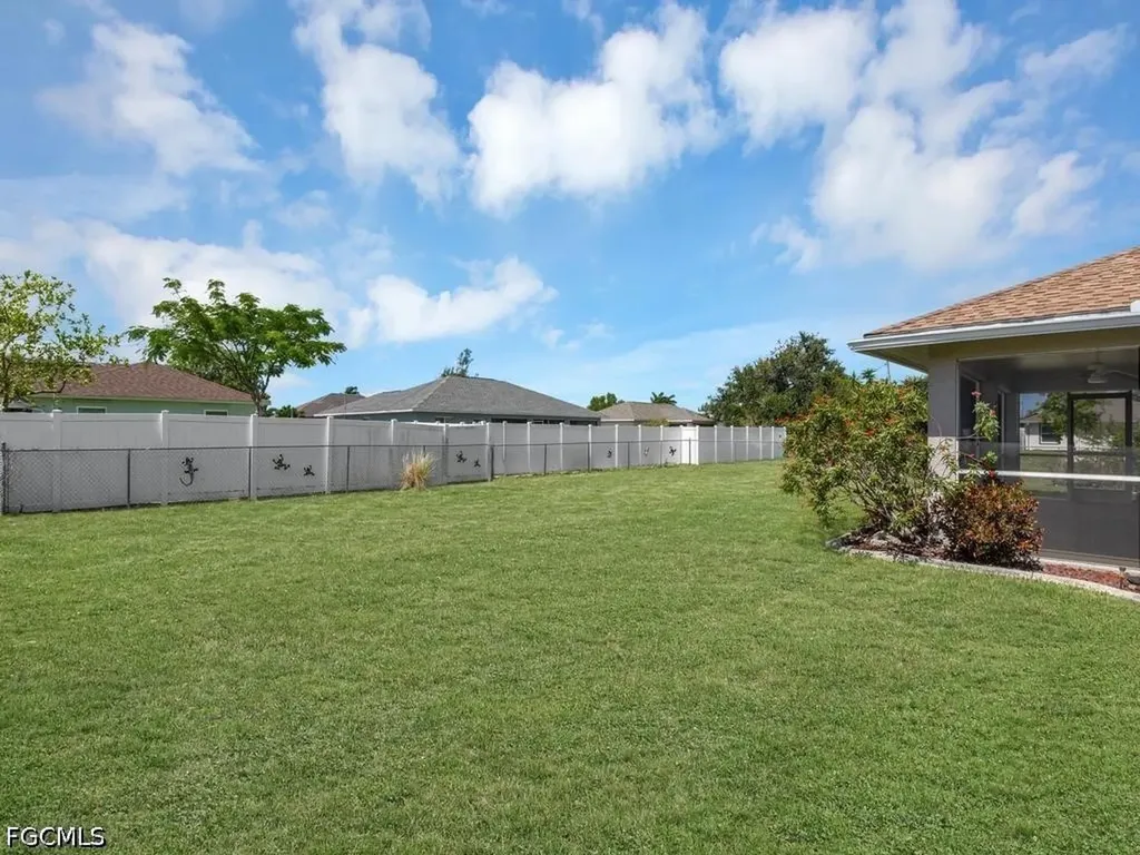 404 SE 28th Terrace Cape Coral FL 33904