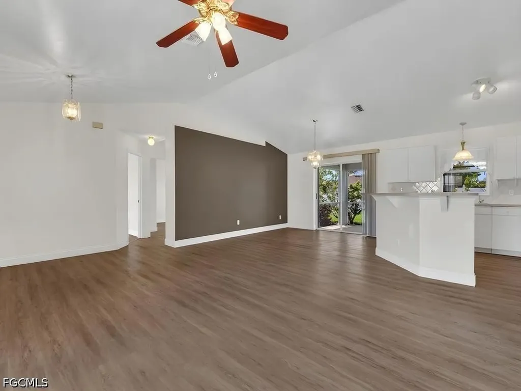 404 SE 28th Terrace Cape Coral FL 33904