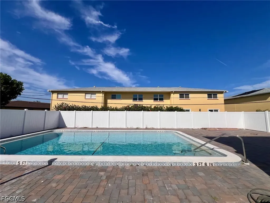 4102 SE 19th Place Cape Coral FL 33904