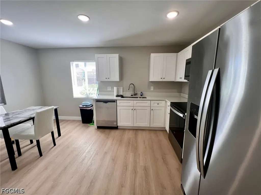 4102 SE 19th Place Cape Coral FL 33904