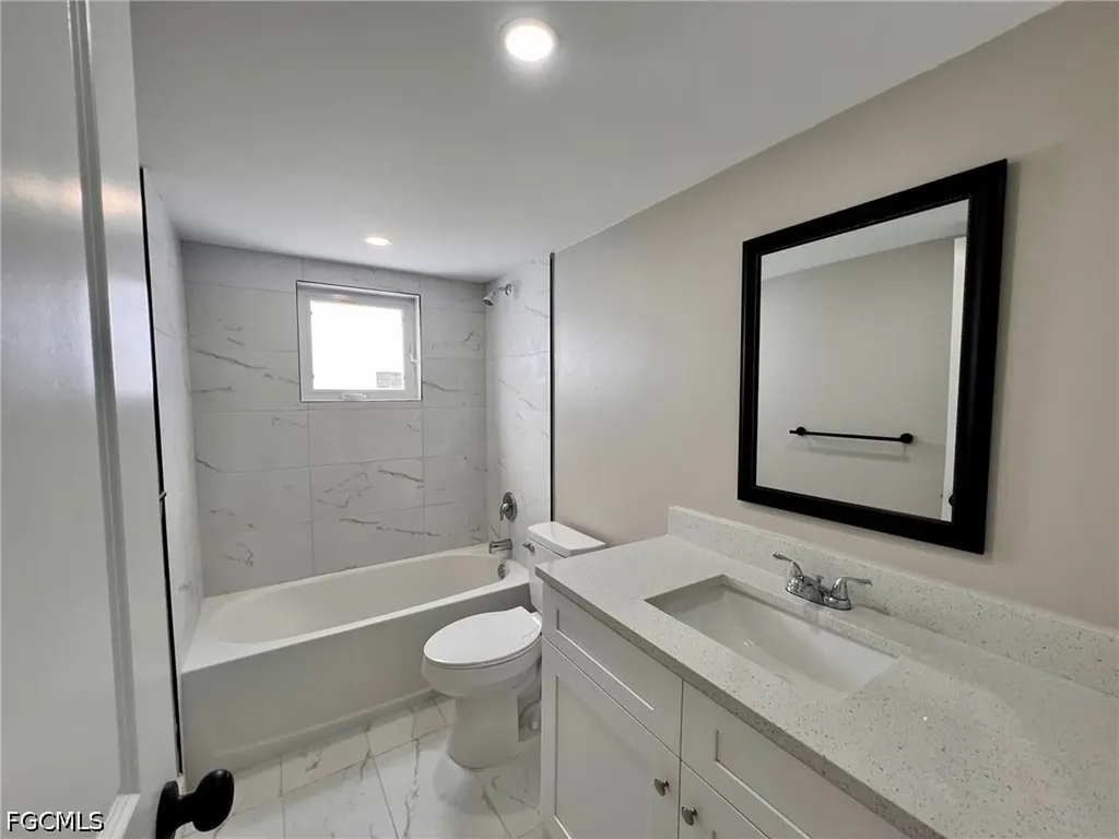 4102 SE 19th Place Cape Coral FL 33904