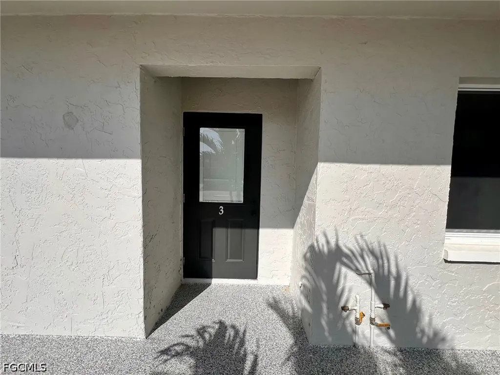 4102 SE 19th Place Cape Coral FL 33904