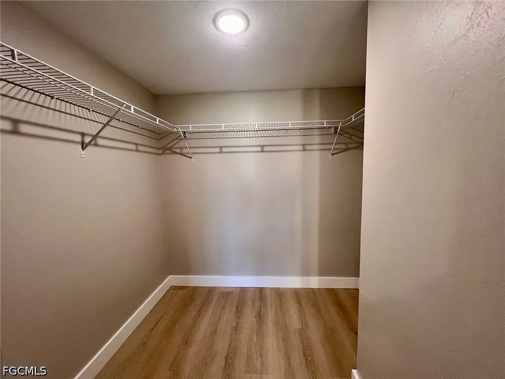 4102 SE 19th Place Cape Coral FL 33904