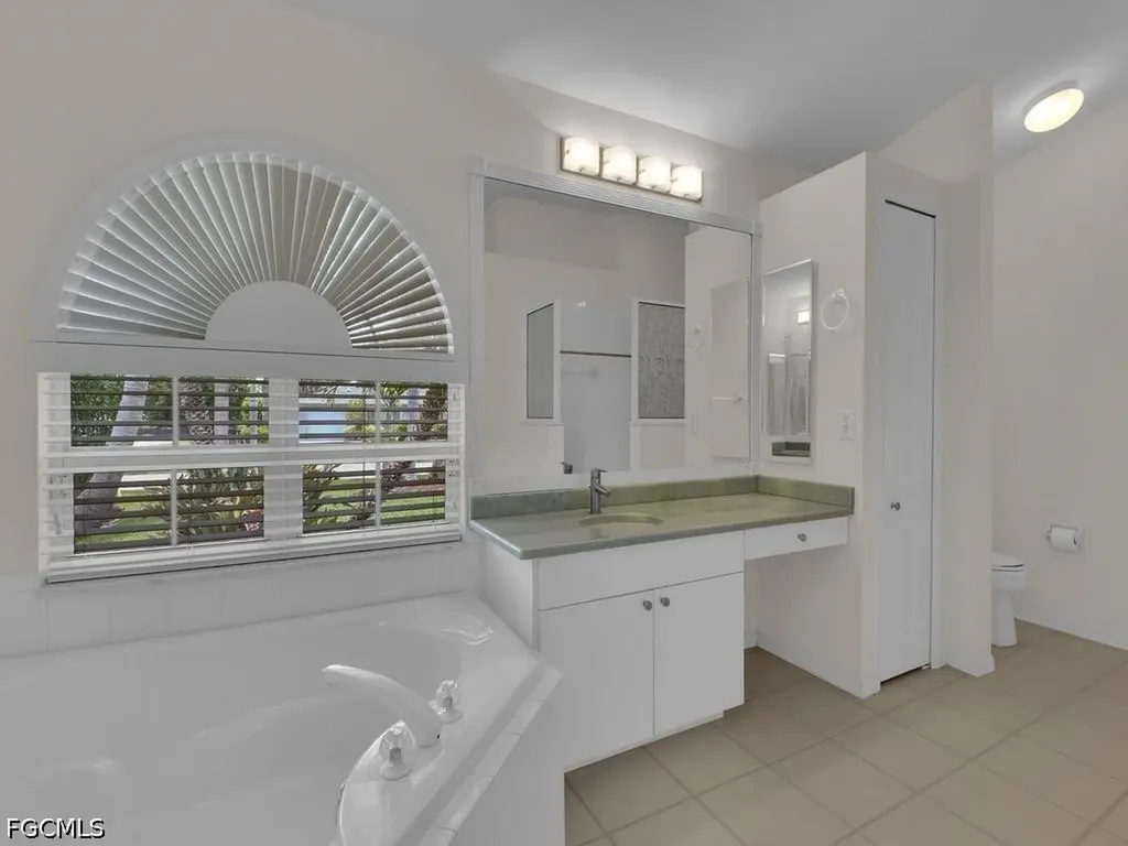 5204 SW 3rd Avenue Cape Coral FL 33914