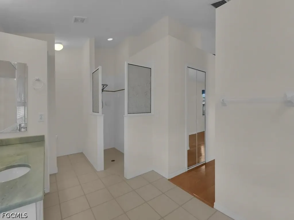 5204 SW 3rd Avenue Cape Coral FL 33914