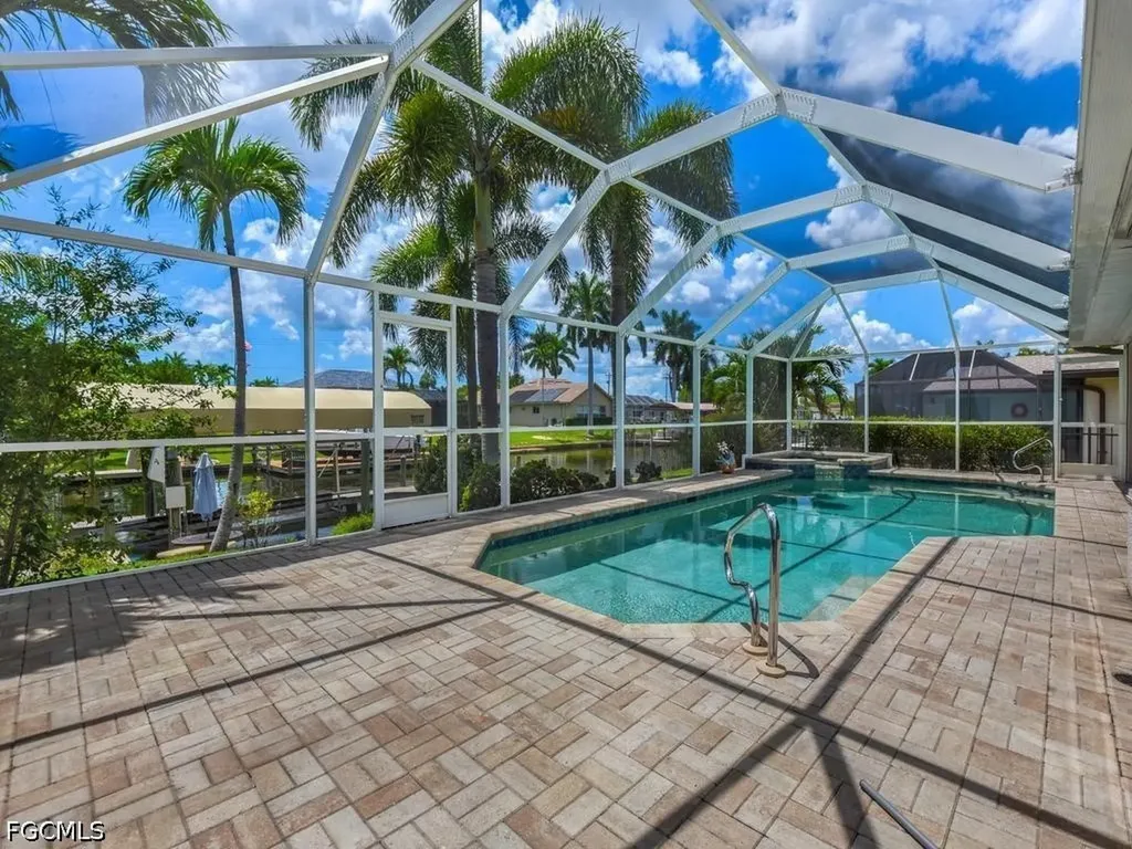 5204 SW 3rd Avenue Cape Coral FL 33914