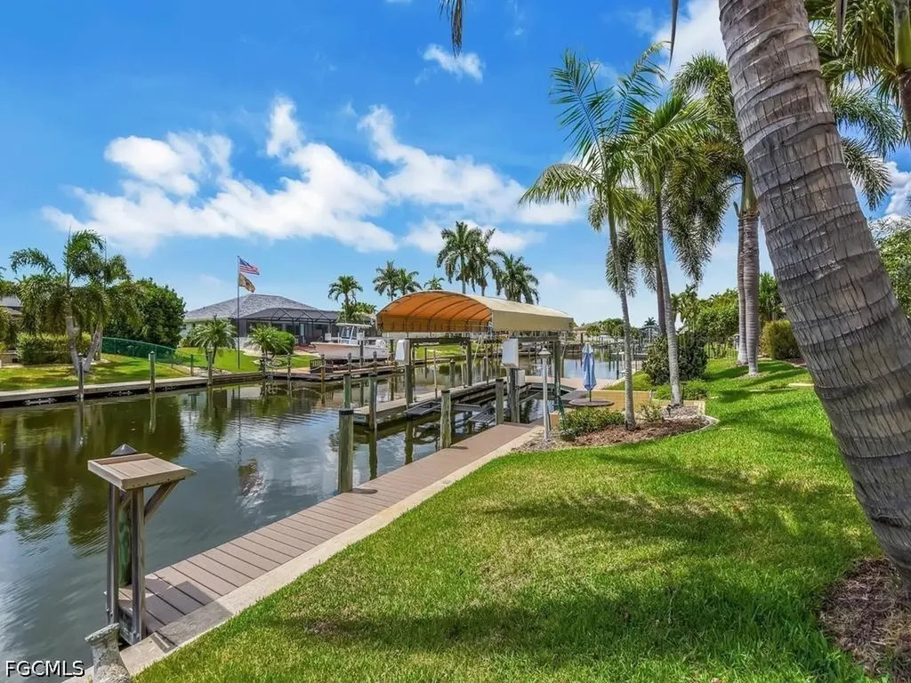5204 SW 3rd Avenue Cape Coral FL 33914