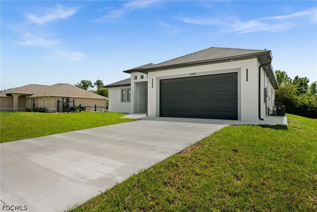 3319 30th Street SW Lehigh Acres FL 33976