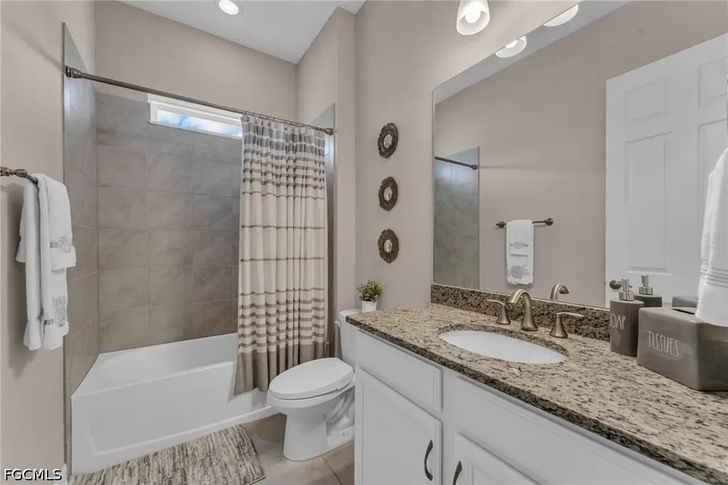 3596 Avenida Del Vera North Fort Myers FL 33917