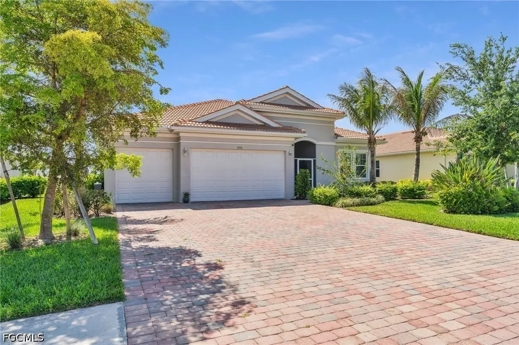 3596 Avenida Del Vera North Fort Myers FL 33917